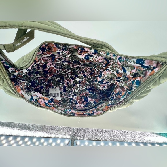Vera Bradley Sage Green ultralight shoulder bag NWT w/ Minor Flaws Hobo Bag - Picture 6 of 10